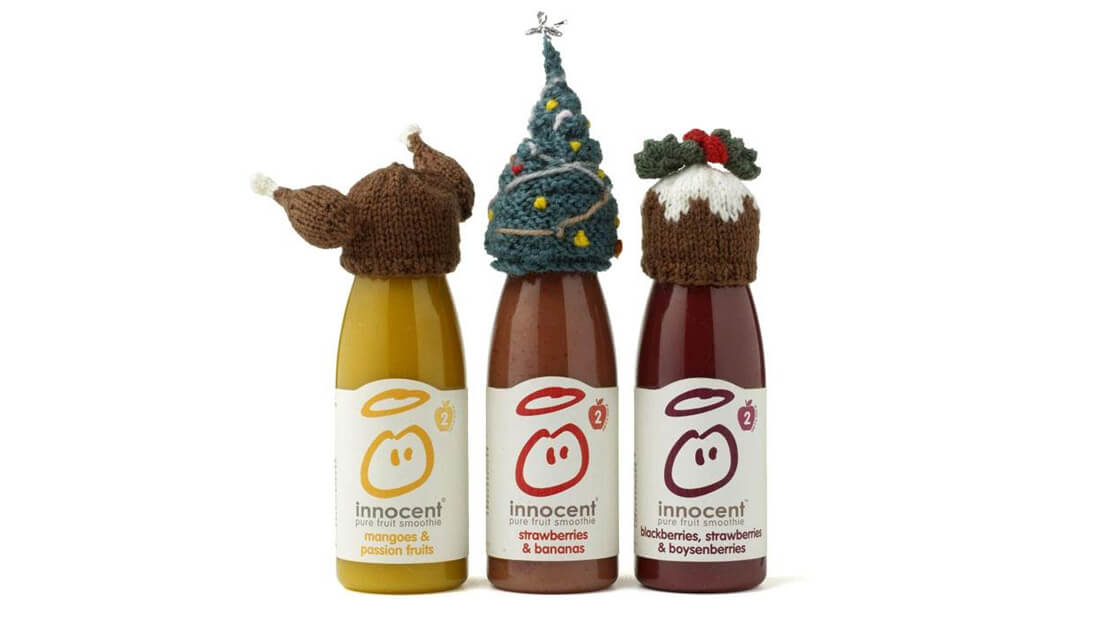 Пример новогодней "упаковки" бутылочек компании Innocent drinks